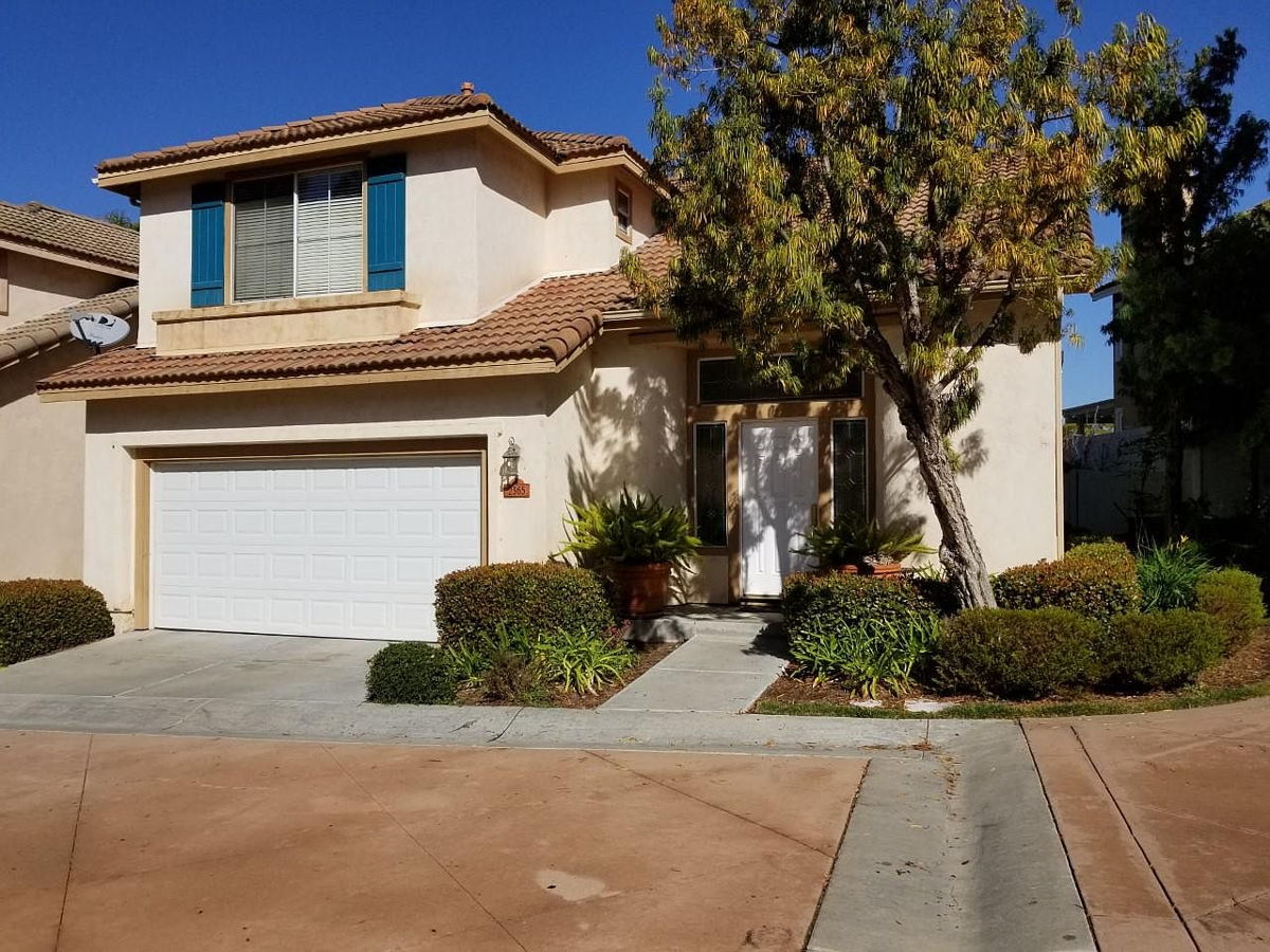 Chula Vista CASH DEAL: Spacious 3-Bedroom Home on 1+ Acre with Golf Course Views and Strong Rental Income!