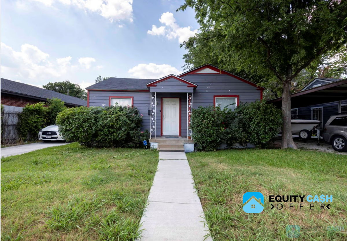 🔥CLEAN TURNKEY RENTAL OR LIGHT REHAB FLIP IN DALLAS 75216! 🔥