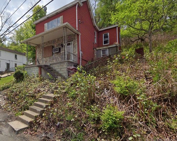 Potential Fix-and-Flip Opportunity: 3BR/1BA SFH in Pittsburgh, PA😍😍