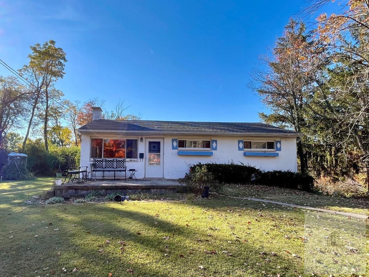 3698 Crestnoll Ln Green Twp, OH 45211