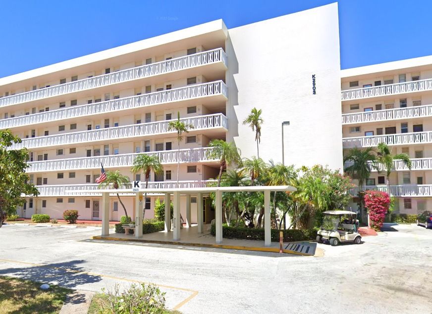 2903 Point E Dr Apt K606, Aventura FL  33160