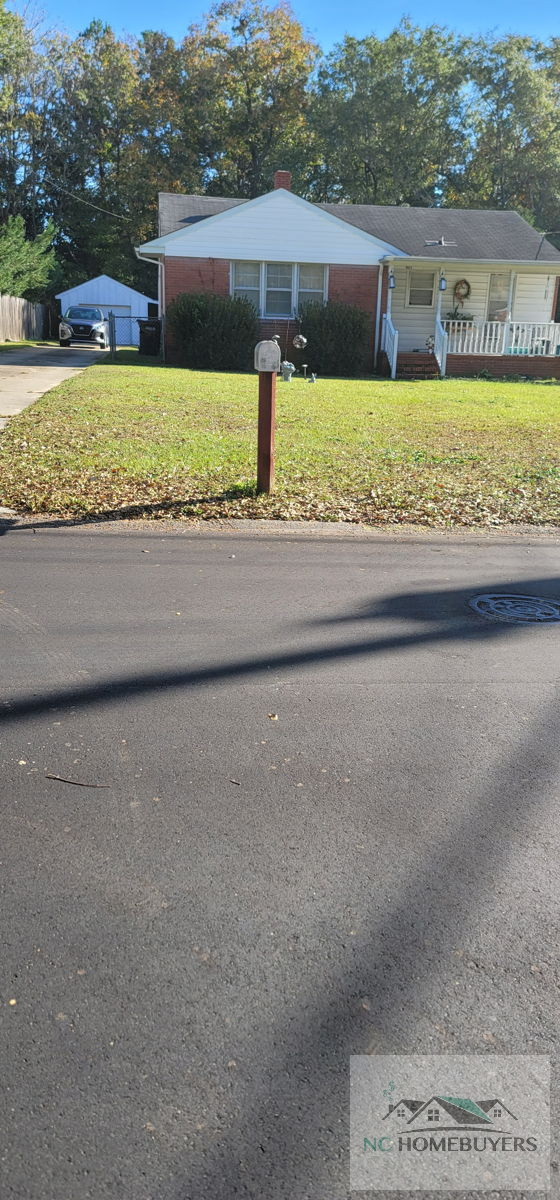(FAYETTEVILLE /NC )🚨GREAT DEAL!🚨  Fixer or Rental Starting at a crazy price!😱