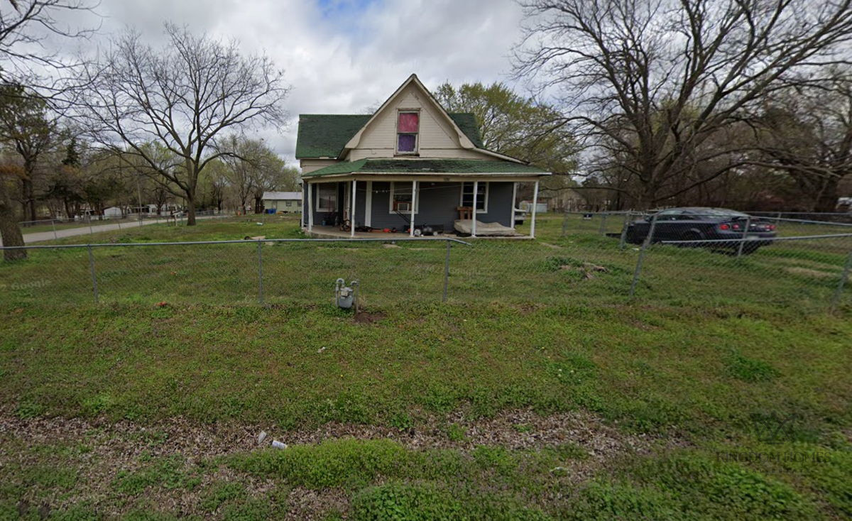 (🌴 Okemah, OK) 🚨 4/1 SFH 🚨 FOR 49k — ARV 150k! 😱