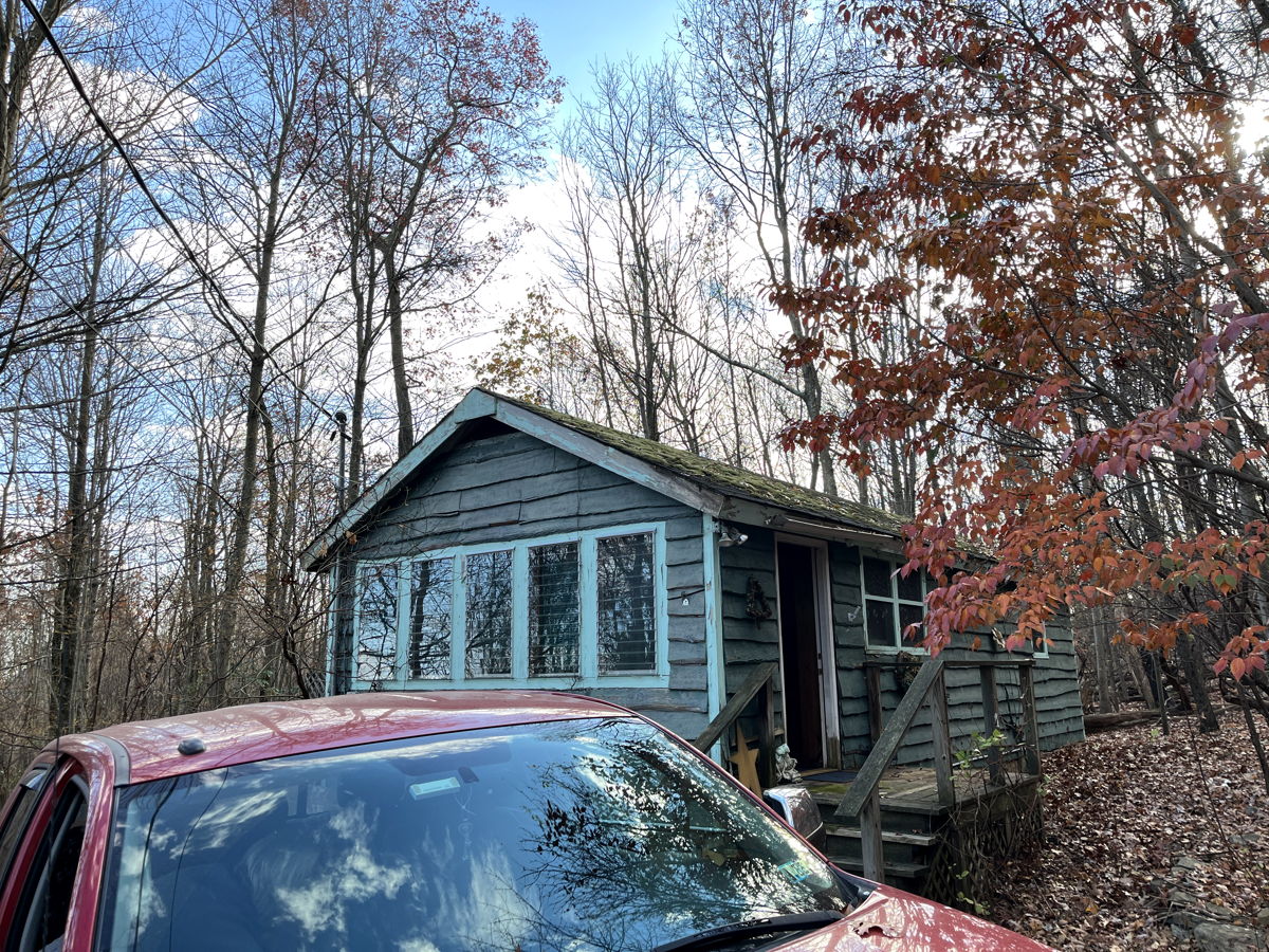 18355 – 🏡 Cozy Scotrun Cottage 🌲 Perfect Starter or Investment Opportunity!