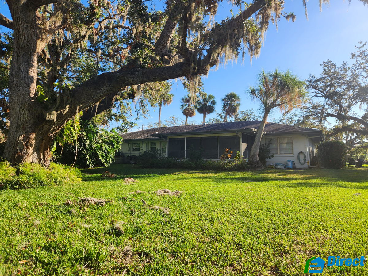 🚨 Investor Alert: Ellenton Block Home in a Sizzling Market – $260K! 🏠💎