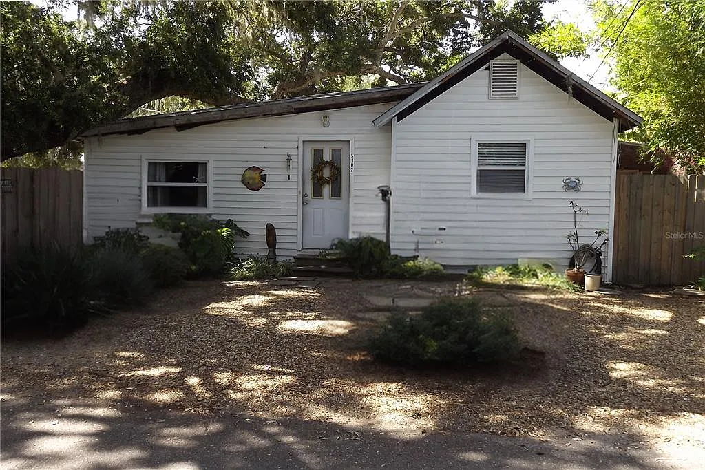 Gulfport, FL – Fix & Flip Potential! 🏡