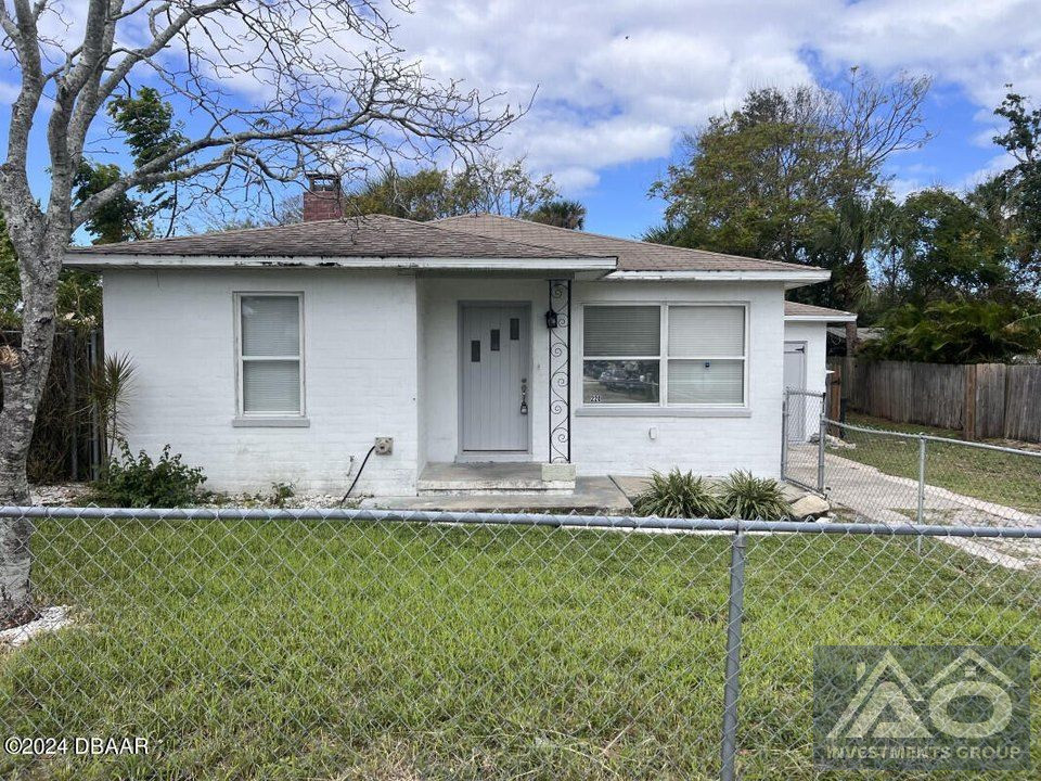 2 bed 1 bath home in Daytona Beach! 157k worth 225k