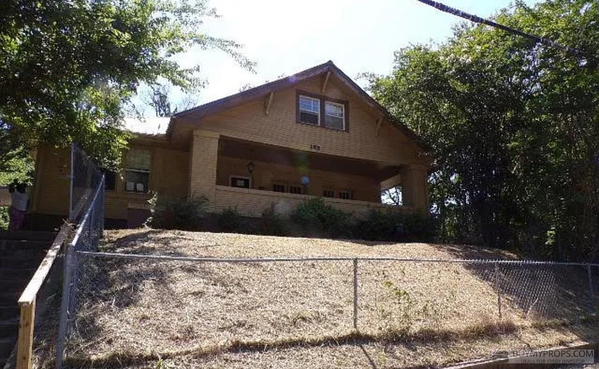 SFH Fixer Upper in Helena, AR!!