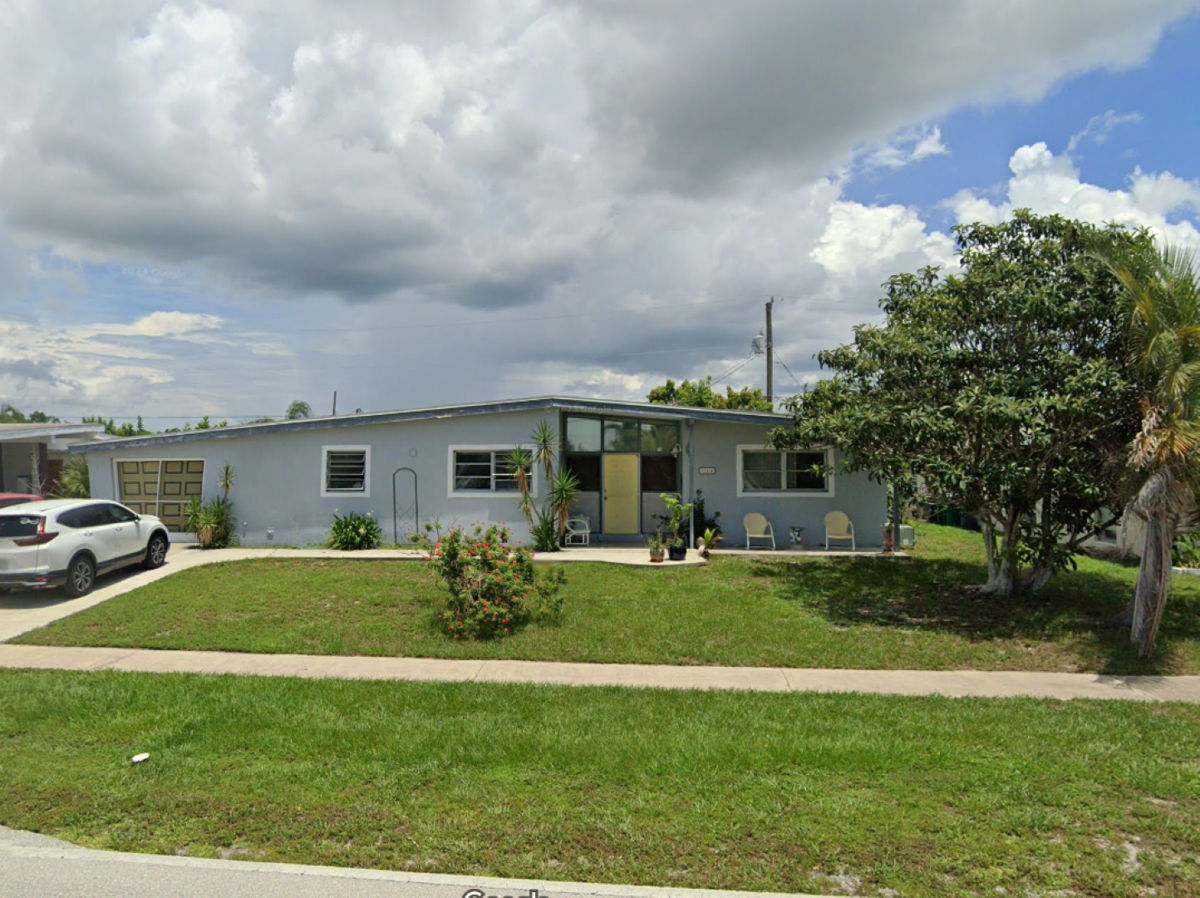 21484 Edgewater Dr, Port Charlotte 33952