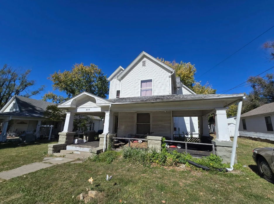 Hot opportunity outside of Kansas City - Great upside fix and flip potential