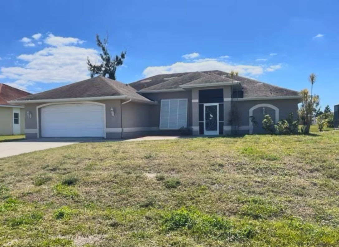 🏠 Investor Special w pool in Cape Coral! 🌴