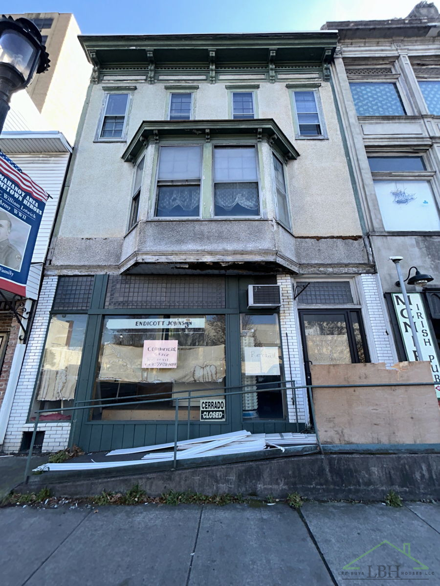 🏘🔥 MIXED RESIDENTIAL & COMMERCIAL ON MAIN ST MAHANOY CITY 🏘🔥