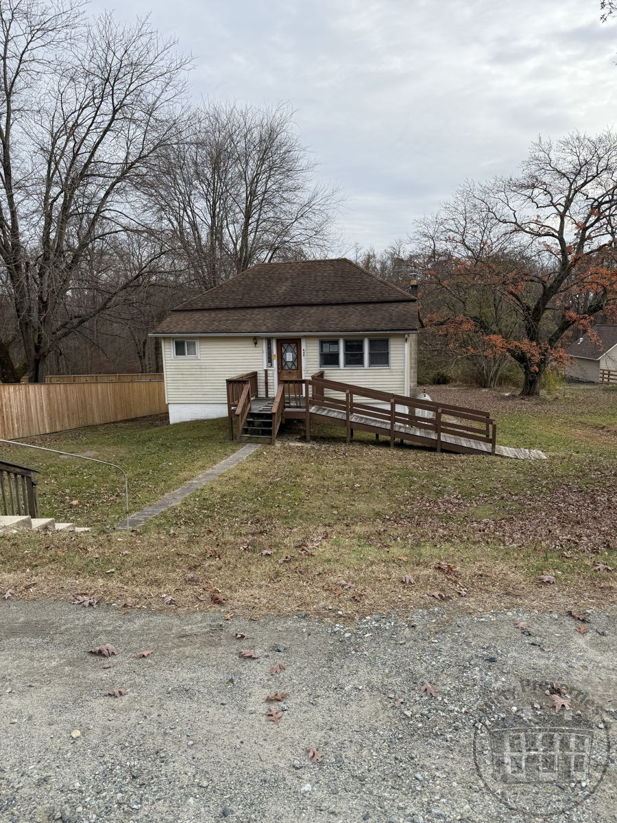 🌟 Incredible Fix & Flip Opportunity in Joppa, MD! 2BD/1.5BA on Half an Acre – ARV $290K 🌟