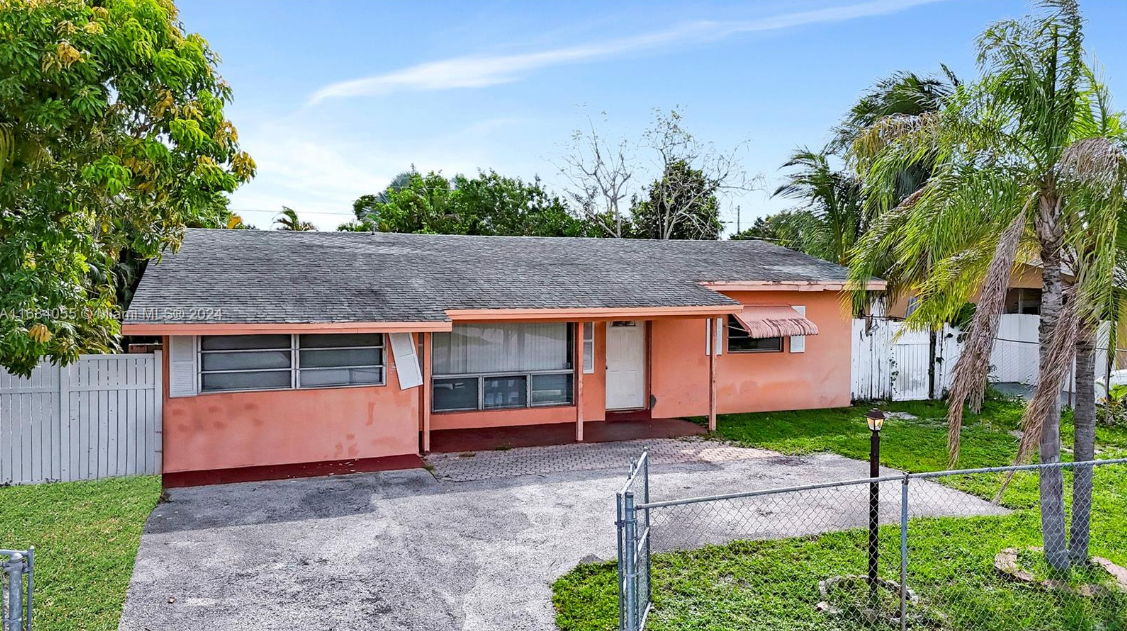 🏖️Pompano Beach - Spacious 4/2 Home with Huge Potential🚀