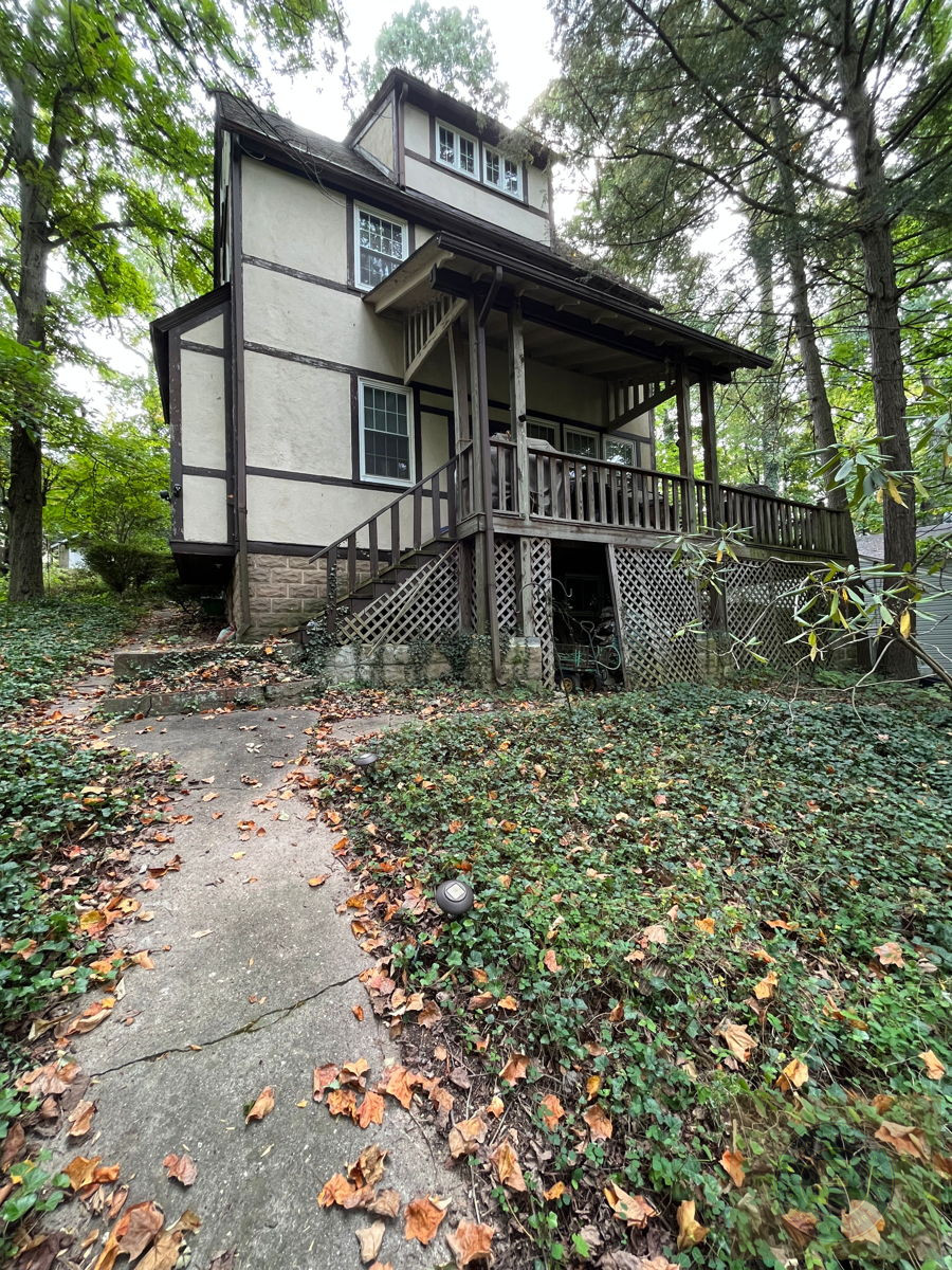 GREAT FIX AND FLIP OR BUY AND HOLD IN TAKOMA PARK