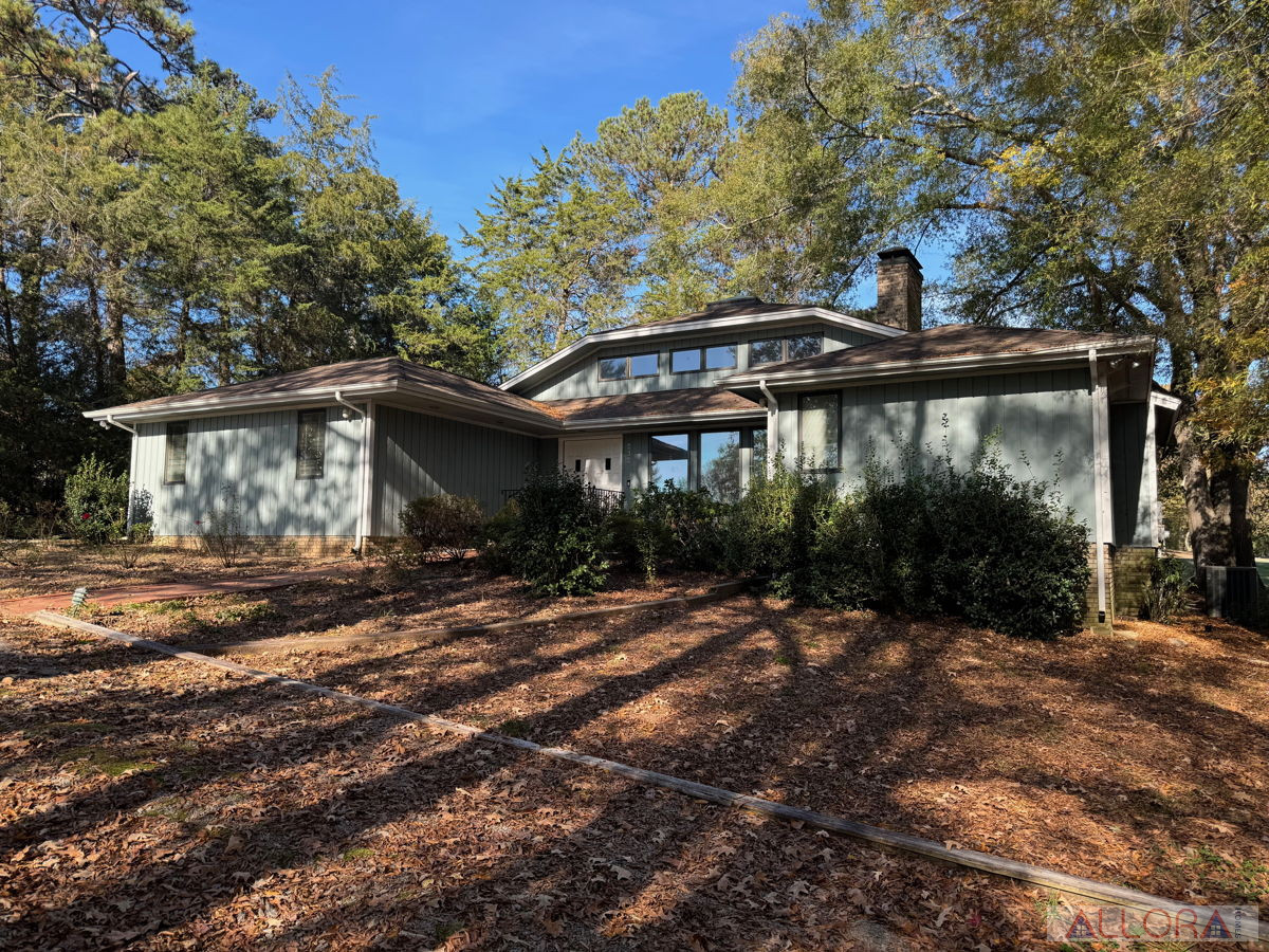 🏡🔥 Light Cosmetic Rehab in Gated Sanford, NC Golf Community ⛳️🚣🏻