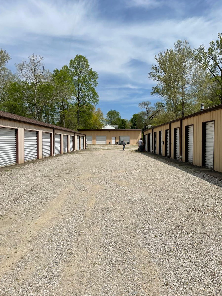 ⭐️27 UNITS SELF STORAGE BLOOMFIELD IN 47424⭐️