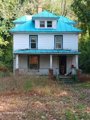 Fantastic Wholesale Deal - SFH with lots of LAND - Reedville VA -