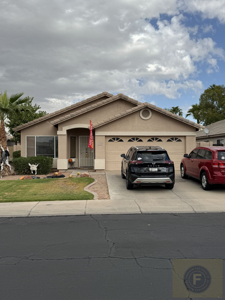 GREAT FIX AND FLIP OR BUY AND HOLD IN GILBERT AZ 85234