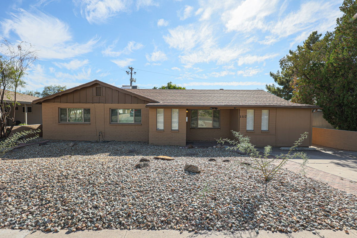 Phoenix Home 1117 E El Caminito Dr, Phoenix, AZ 85020