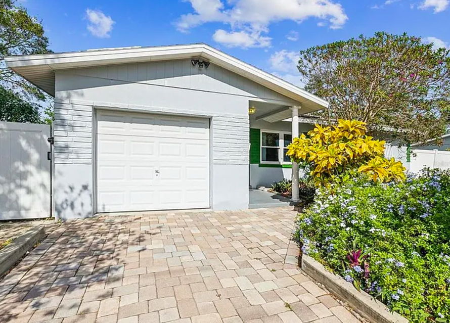 🏡 Prime Investment Opportunity in Saint Petersburg, FL!