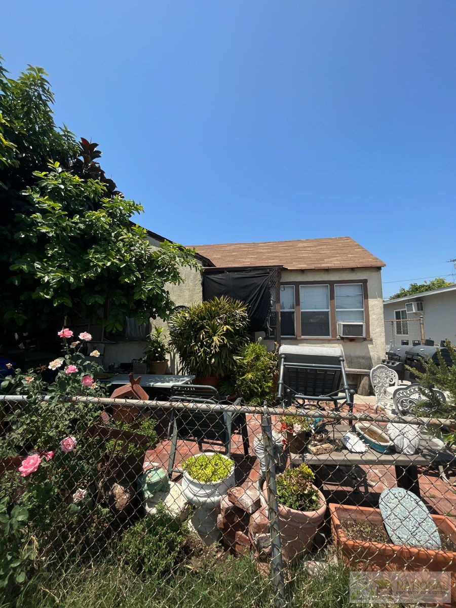 🔥EAST LA TRIPLEX OPPORTUNITY🔥