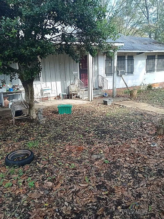 🏡 2500 SF Fixer on 2.25 Acres Massive Potential Priced to Sell! 💥✨