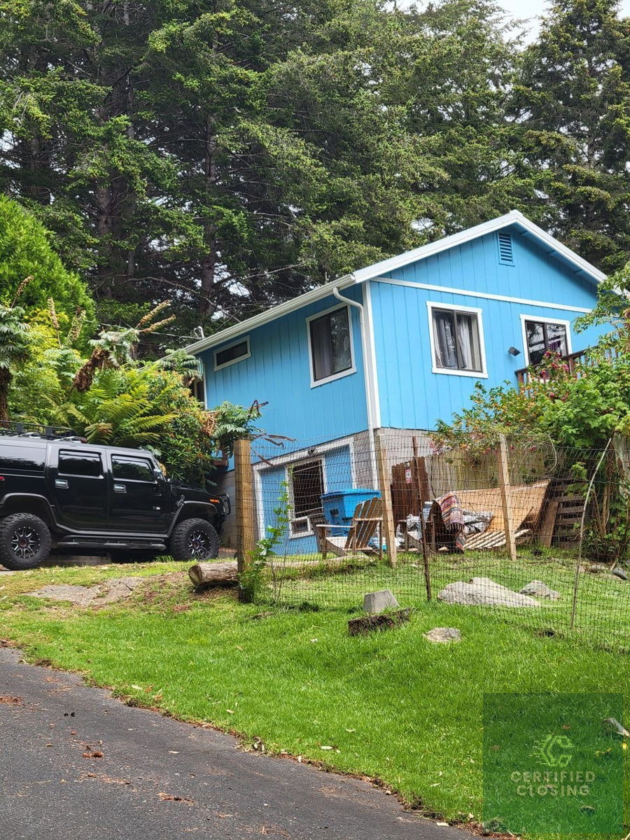 🌴 Whitethorn, CA | 2 Bd, 1 Ba, 768 SqFt | 🏚️ Light Fix & Flip Opportunity 🏡 🛠️