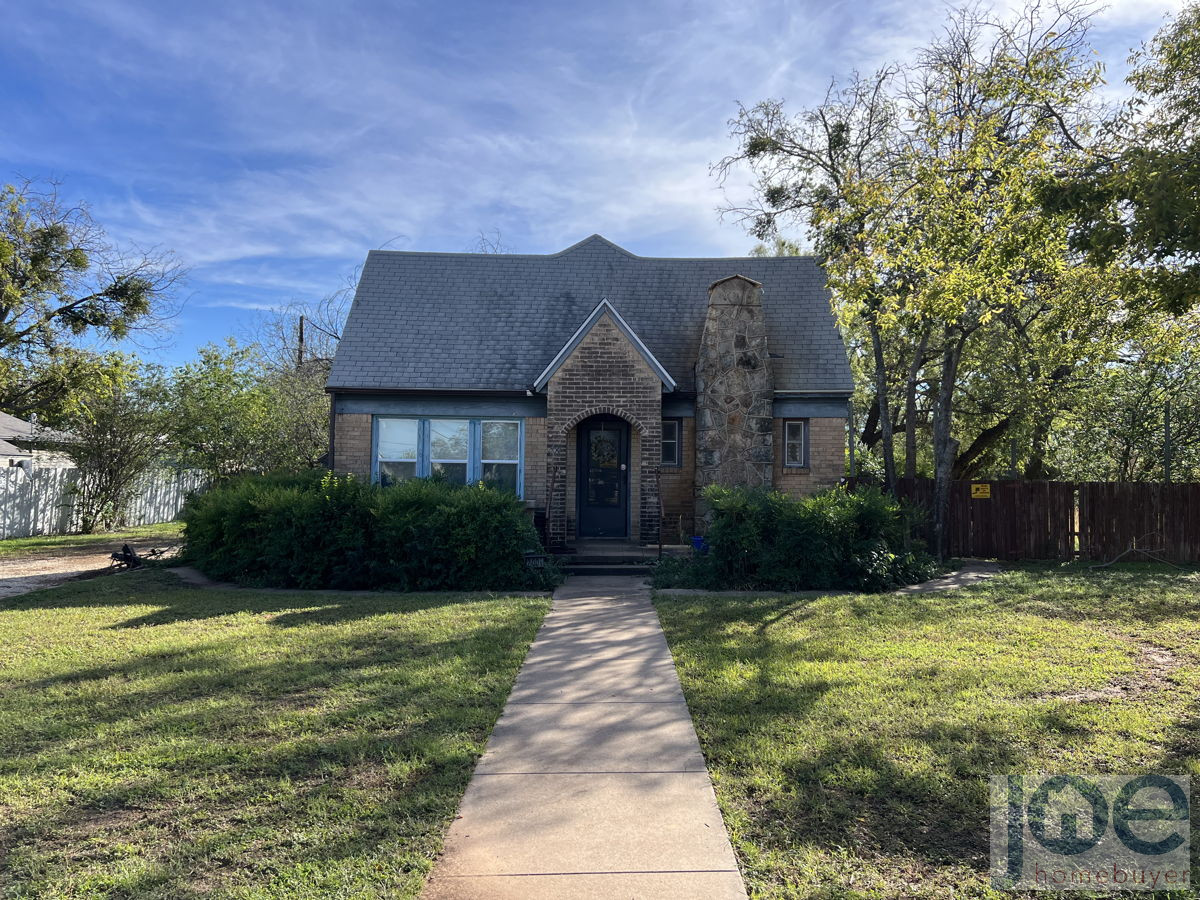 Abilene Sayles Area Brick Home w/.55 Acres of Land! (Purchase 26.8% of ARV)