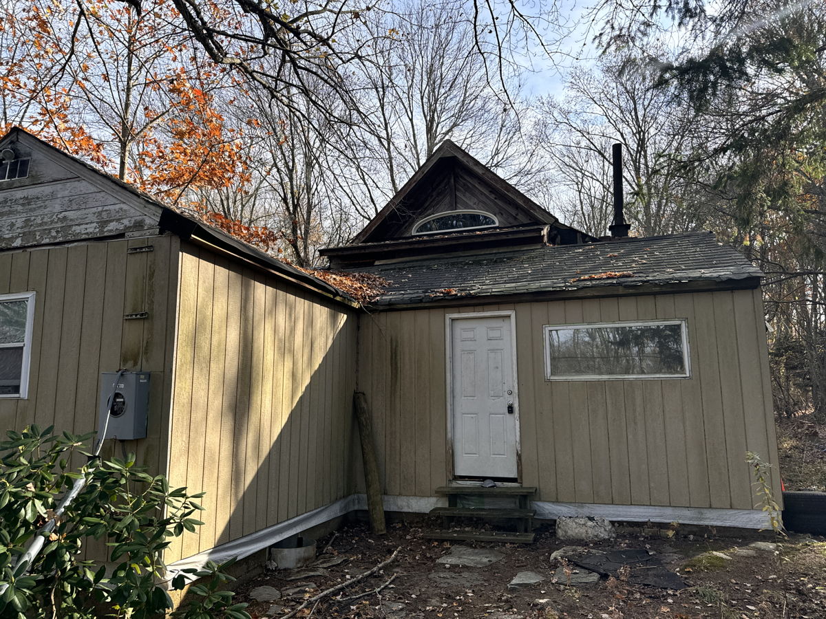 🌟 COLCHESTER, CT DEAL - HALLS HILL RD - LAKE VIEWS 🌟