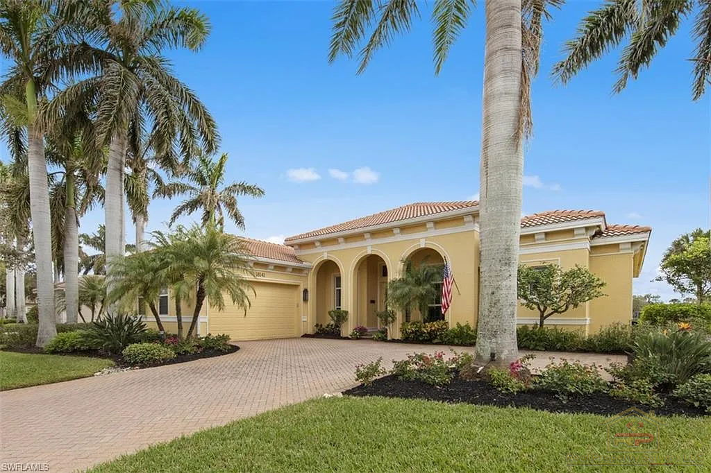 🏡 Move-In Ready Luxury Home in Fort Myers, FL – Perfect For Fix & Flip  With 500k Plus Margin! ✨