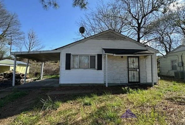 OFF MARKET!!! Mid Rehab 3 be 1 ba Memphis Home