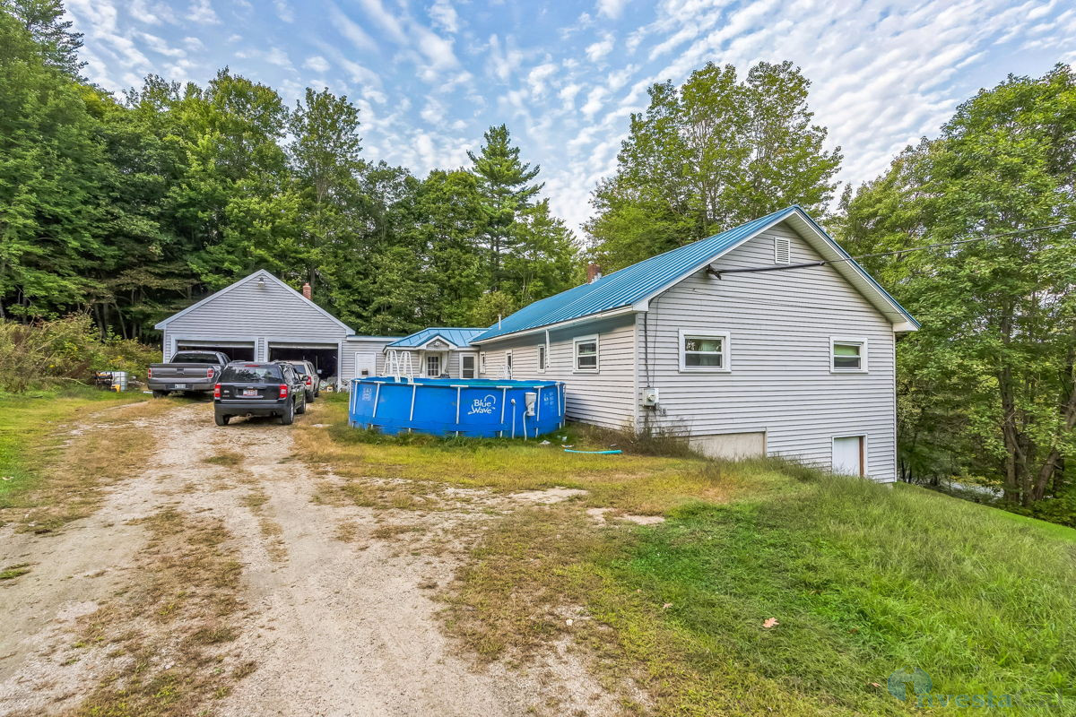 3 BEDS 1 BATH SINGLE FAMILY HOME IN PERU, MAINE
