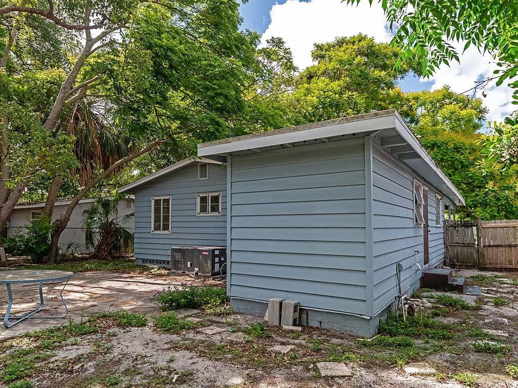 Fix & Flip / New Build Opportunity in Sarasota!