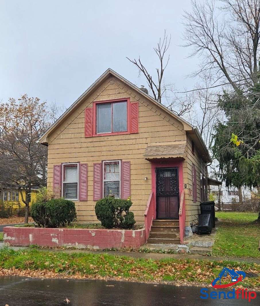 3bd, 1bath, corner lot, cosmetic 💎flip💵  in Cleveland, OH!