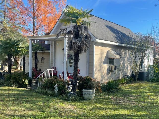 (Kershaw, SC) 🥃🔪 Quaint Kershaw Home on 1 acre! 🔪🥃