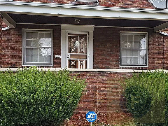 GREAT FIX AND FLIP OR BUY AND HOLD IN YOUNGSTOWN OH 44502