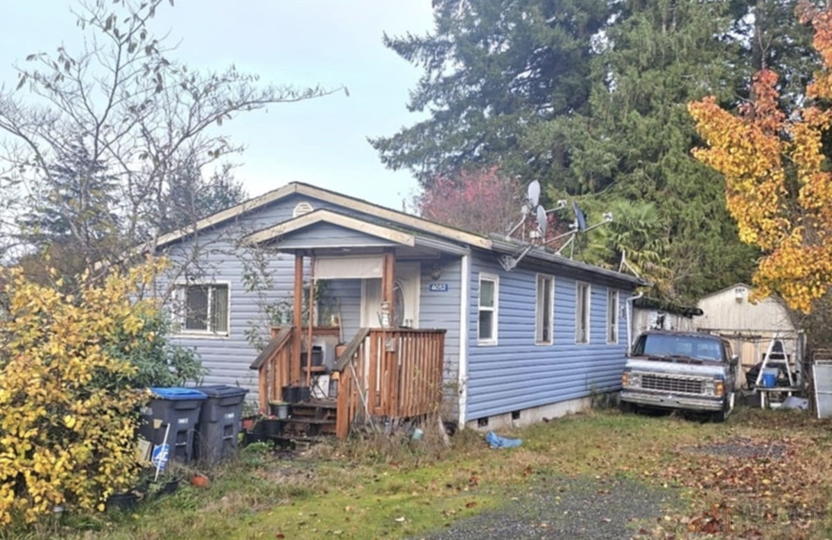 Flip Opportunity: 2-Bed, 1-Bath Manufactured Home in Bremerton, WA