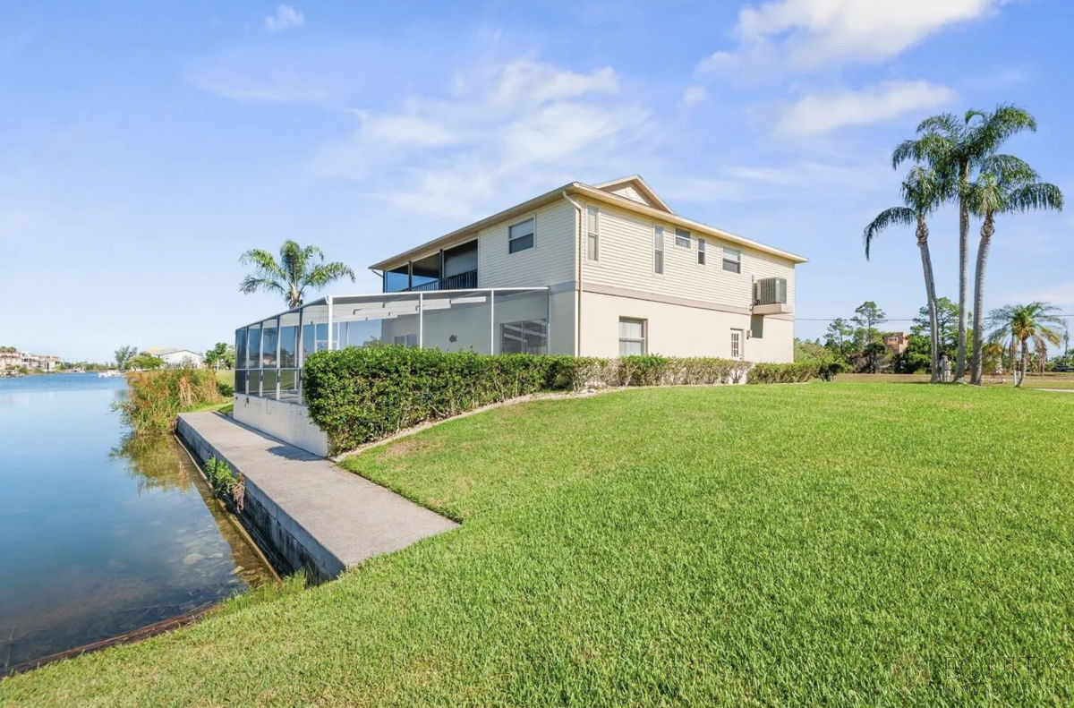 Hernando Beach (34607)🚨Great Deal🚨3/3 Fix and Flip Starting at 360k!😱