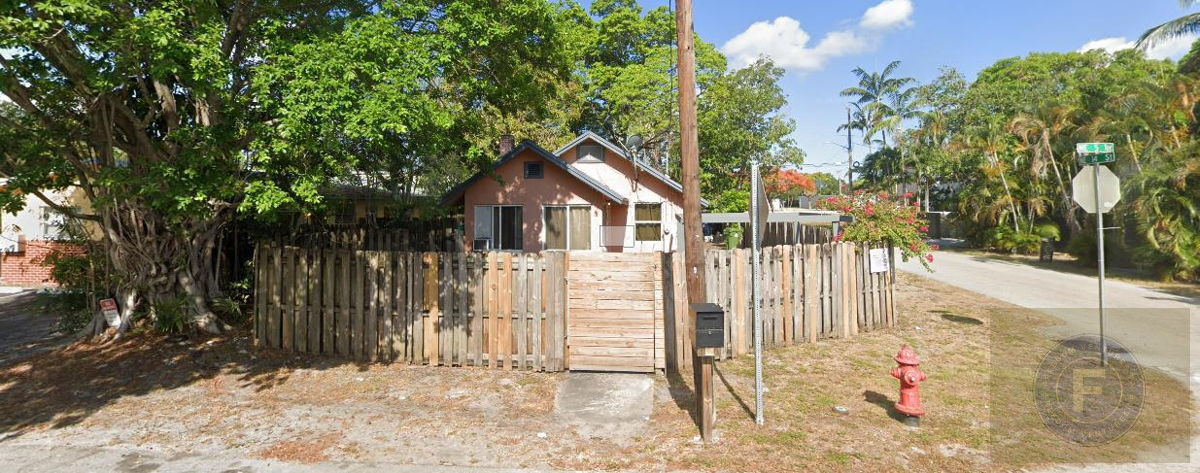 GREAT FIX AND FLIP OR BUY AND HOLD IN FORT LAUDERDALE FL 33304