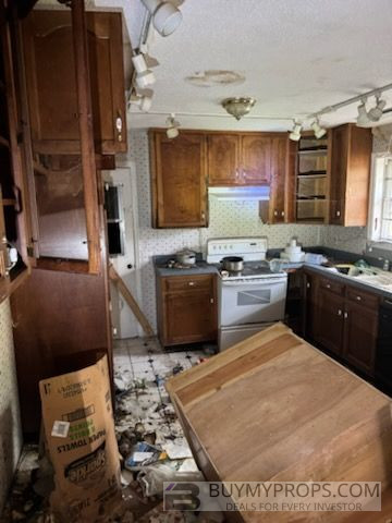 Fix and flip in Trenton, GA!