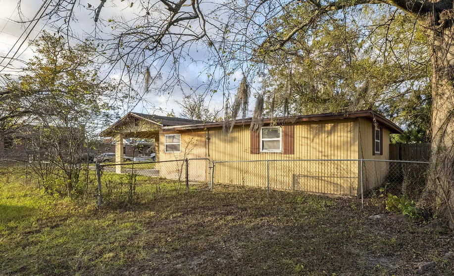Dirt Cheap Fix and Flip at Jackson Av N, Jacksonville 32220