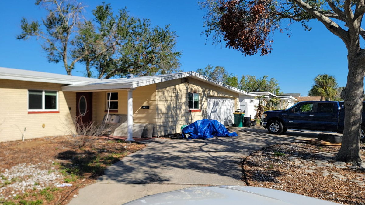 3 Bed, 2 Bath w/ Pool in the Desirable Pasadena Golf Club Estates, St Petersburg! (NOT IN MLS)