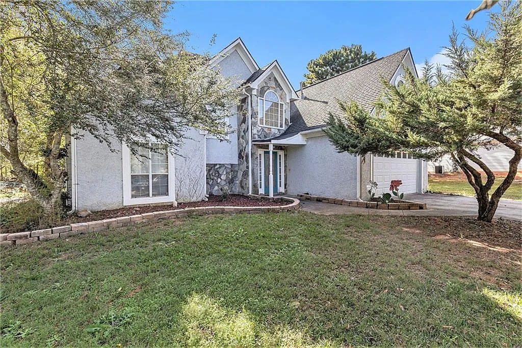 🏡SUBTO DEAL  / 🏡 Single Family ⭐️ ARV 328,500 📌 INT Rate  5.11% 🔥 Entry Fee: 27,878 + Closing Costs📍Mcdonough, GA 30253 🏡 GREAT INVESTMENT OPPORTUNITY  📌