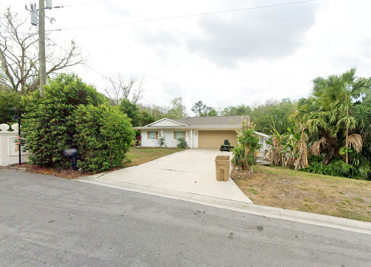32778 – 🌊 Waterfront 3/2 Home on Lake Harris Canal | Tavares Flip Opportunity 🚤