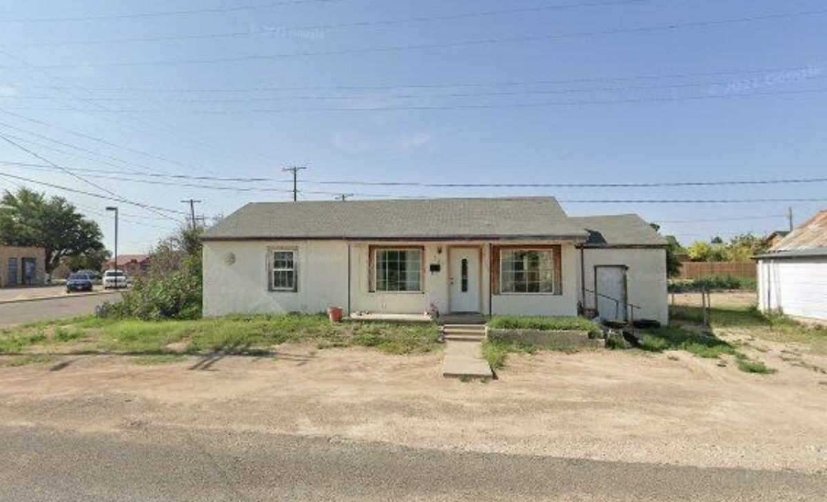 (Fort Stockton, Tx) 🚨INSANE DEAL! 🚨 3 Bed 1.5 Bath Fixer Starting at 75k!🤑