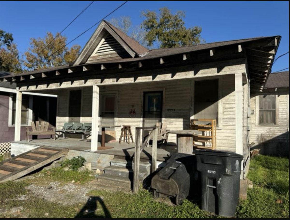 🔥🔥DUPLEX IN BATON ROUGE, LA SELLING FOR 25 CENTS ON THE $! NOTHING BUT POTENTIAL WITH THIS PROPERTY!🔥🔥