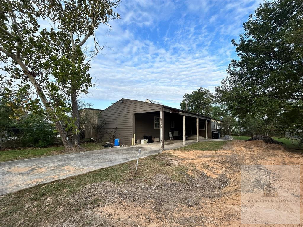 3723 Alice St, Fresno, TX 77545