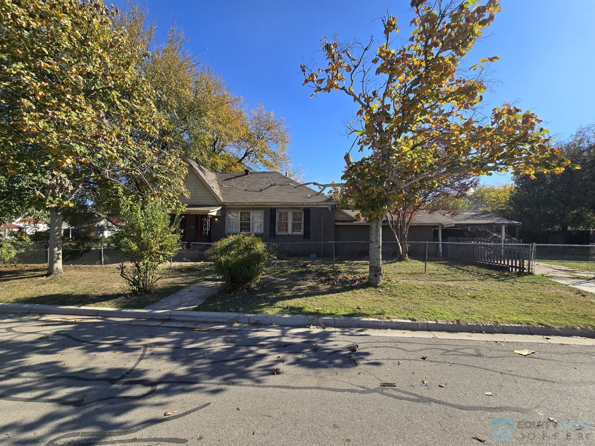 👊3/2 Brick Home | 1,245 sqft | Fort Worth, TX 76164 | $ 160k asking!💥