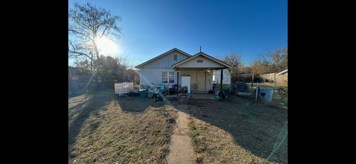Super CUTE 3 bedroom in West Tulsa - EASY flip or Rental